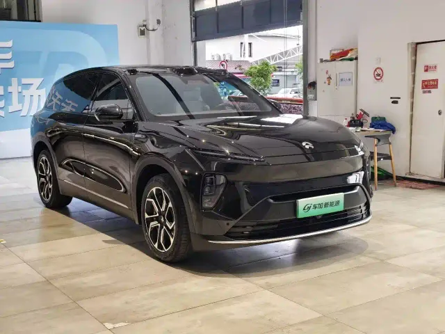 Nio ES8 — Фото автомобиля 3