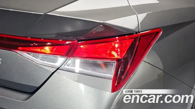 Hyundai Avante CN7 — Фото автомобиля 8
