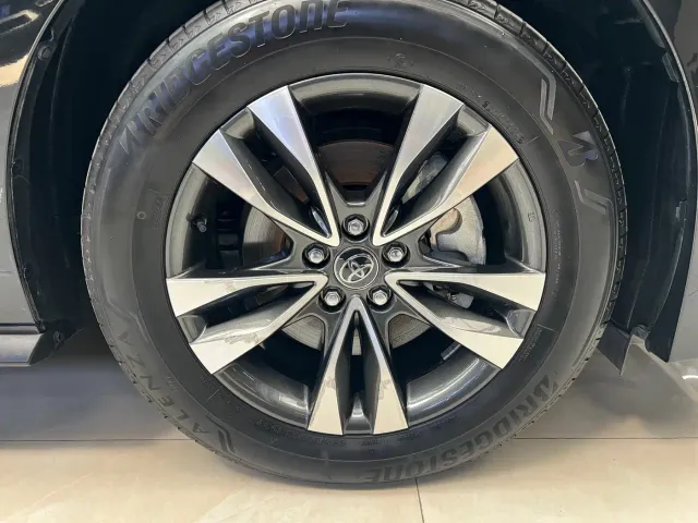 Toyota Granvia — Фото автомобиля 18