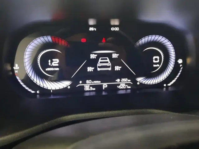 Geely Emgrand — Фото автомобиля 14