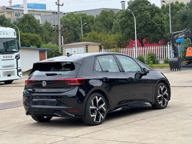 Volkswagen ID.3 — Фото автомобиля 11