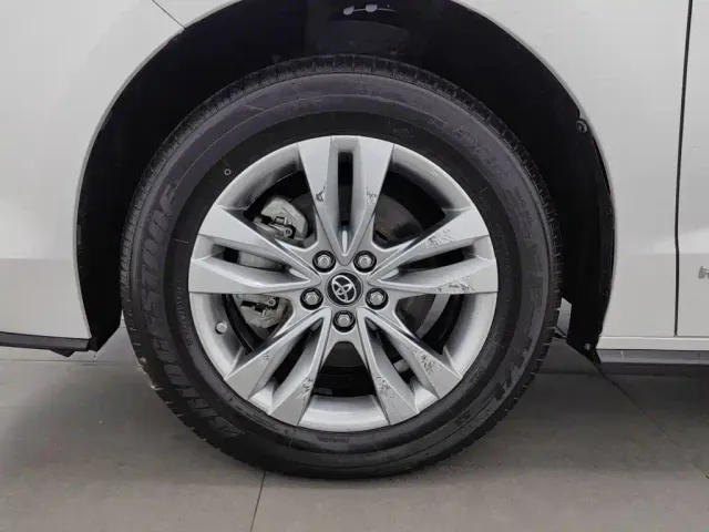 Toyota Sienna — Фото автомобиля 17