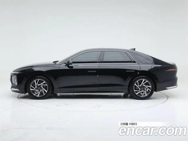 Hyundai Grandeur GN7 — Фото автомобиля 3