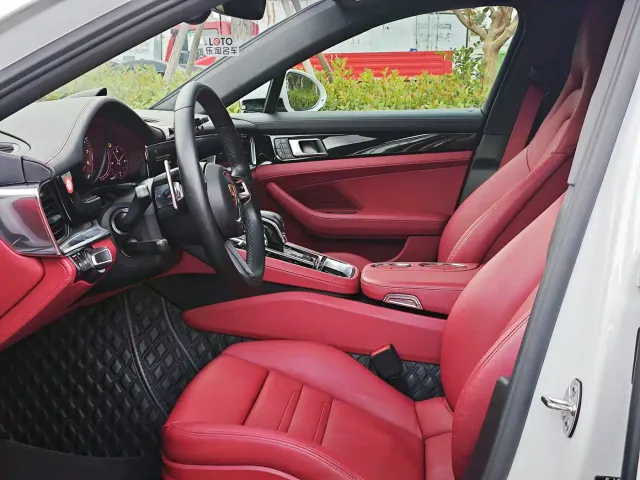 Porsche Panamera — Фото автомобиля 15