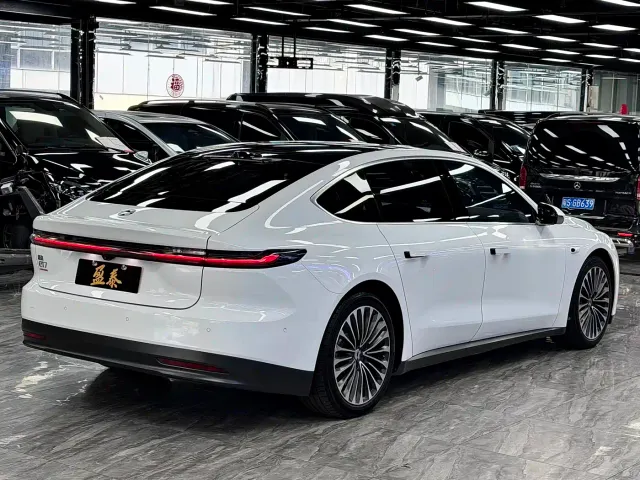 Nio ET7 — Фото автомобиля 7