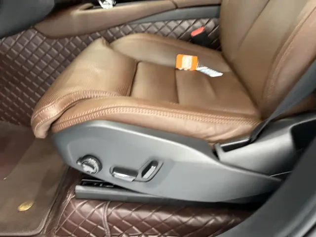 Volvo XC90 — Фото автомобиля 13