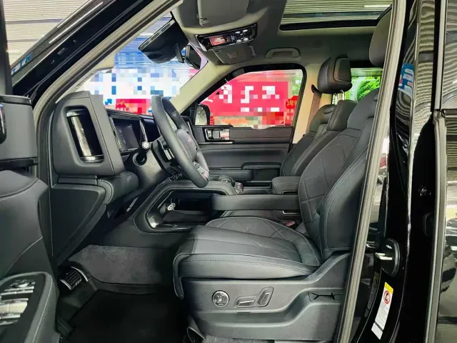 BYD FangChengBao Leopard 5 — Фото автомобиля 7