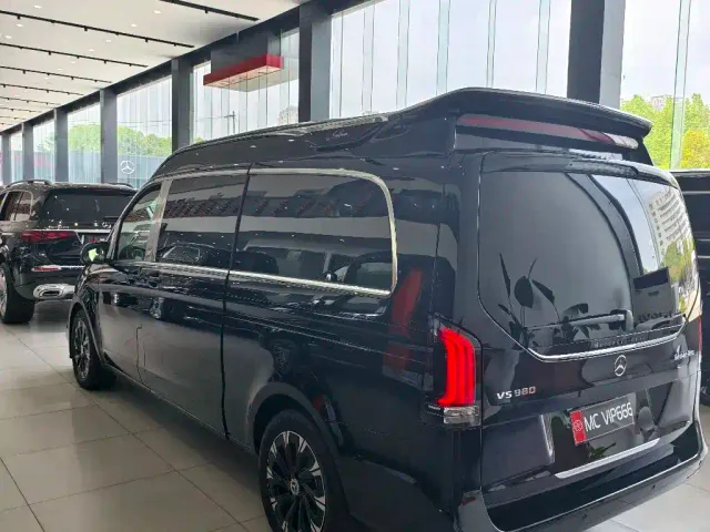 Mercedes-Benz V-Class — Фото автомобиля 10