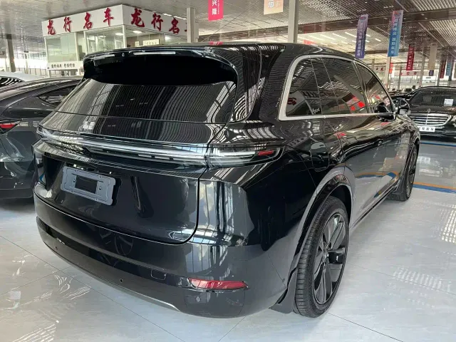 Li Auto L7 — Фото автомобиля 4