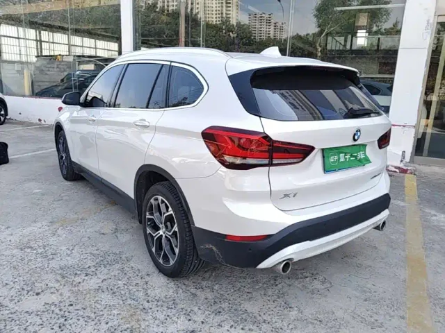 BMW X1 — Фото автомобиля 4