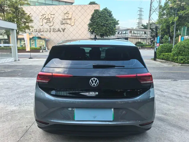 Volkswagen ID.3 — Фото автомобиля 6