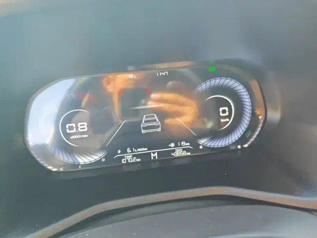 Geely Emgrand — Фото автомобиля 14