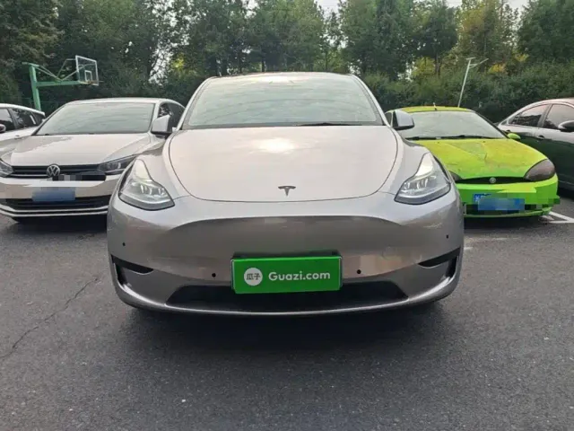 Tesla Model Y — Фото автомобиля 2