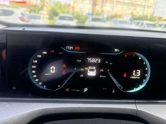 Changan Eado — Фото автомобиля 6