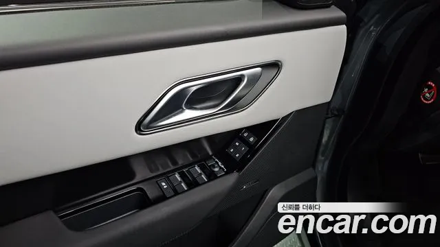 Land Rover Range Rover Velar — Фото автомобиля 29