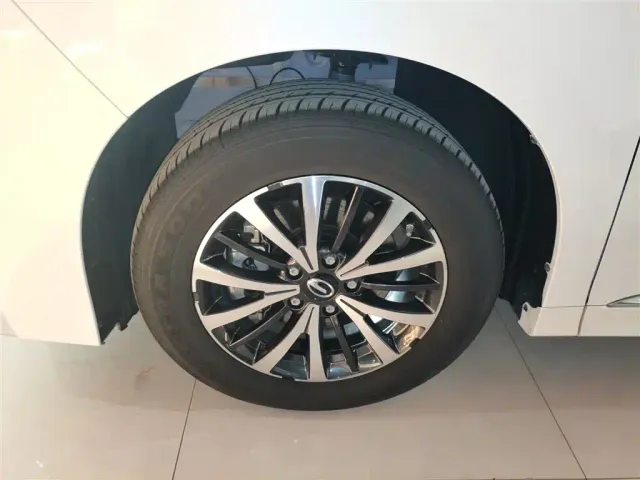 GAC Trumpchi M8 — Фото автомобиля 24