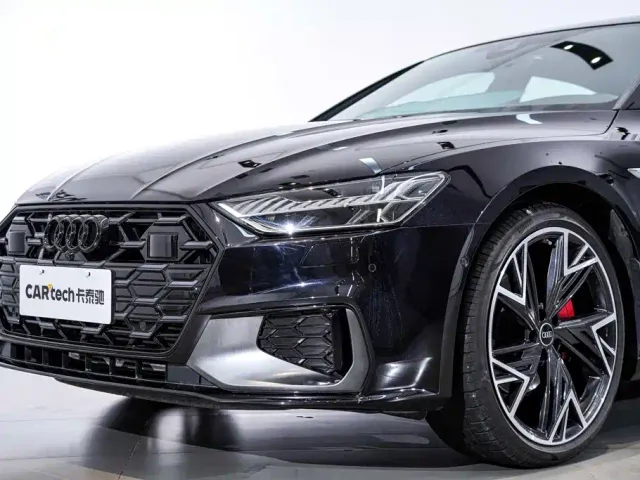 Audi A7L — Фото автомобиля 3