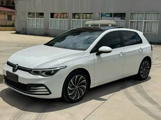 Фотография автомобиля — Volkswagen Golf