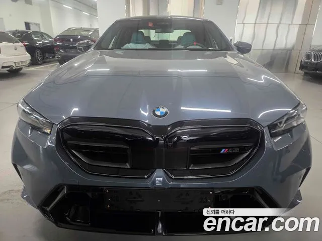 BMW M5 — Фото автомобиля 12