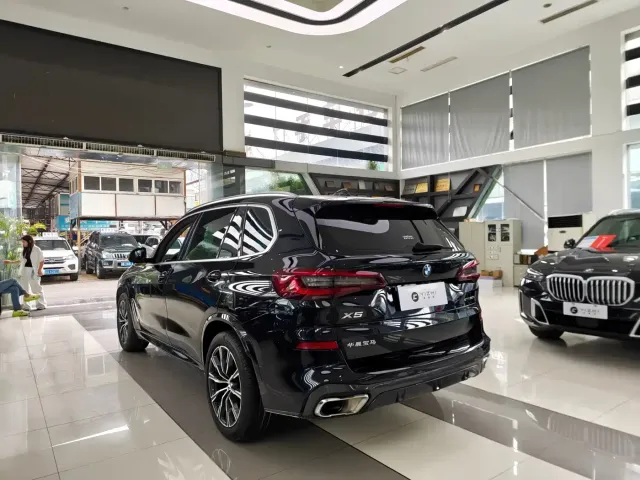 BMW X5 — Фото автомобиля 4