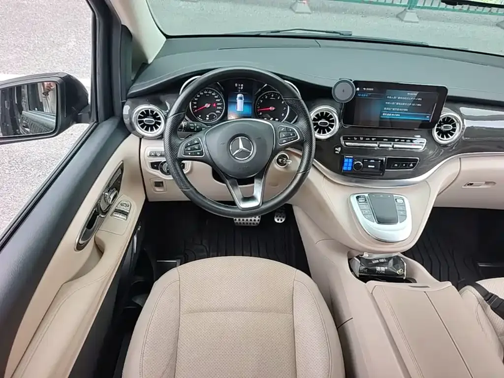 Mercedes-Benz Mercedes-Benz V-Class 2021 V 260 L Long Wheelbase Luxury Edition — Фото автомобиля 14