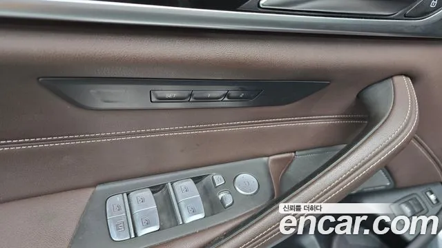 BMW 5-Series 5 серия (G30) — Фото автомобиля 27