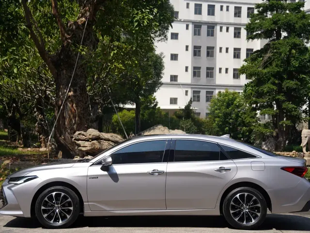 Toyota Avalon — Фото автомобиля 5