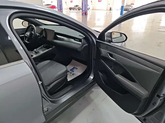 BYD Qin PLUS — Фото автомобиля 13