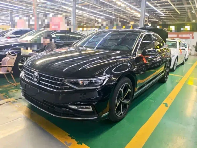 Фотография автомобиля — Volkswagen Magotan