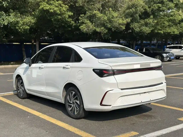 BAIC Beijing U5 PLUS — Фото автомобиля 6