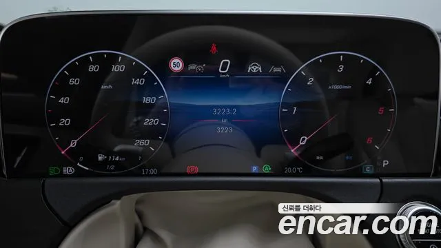Mercedes-Benz E-Class — Фото автомобиля 8