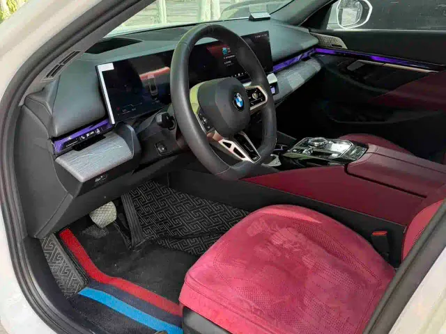 BMW 5 Series — Фото автомобиля 5