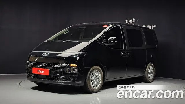 Фотография автомобиля — Hyundai Staria