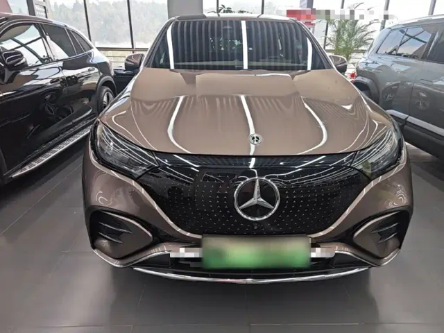 Mercedes-Benz EQE SUV — Фото автомобиля 2