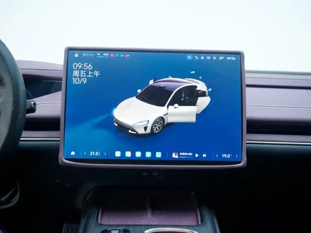 Xiaomi SU7 — Фото автомобиля 18