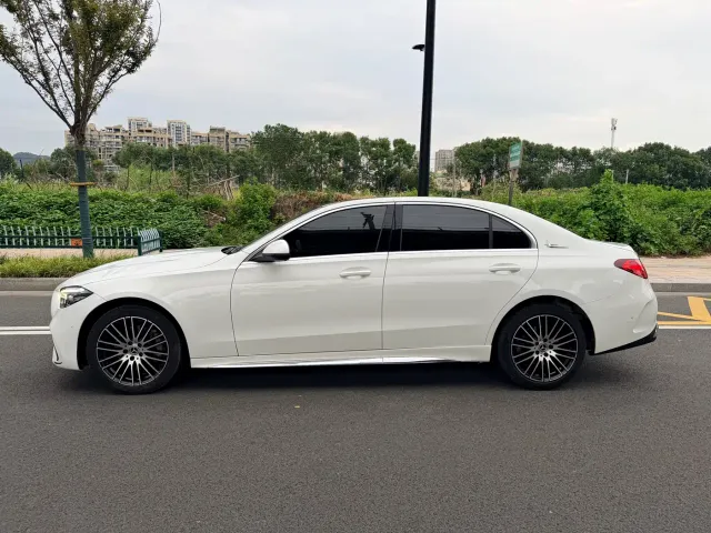 Mercedes-Benz C-Class — Фото автомобиля 3