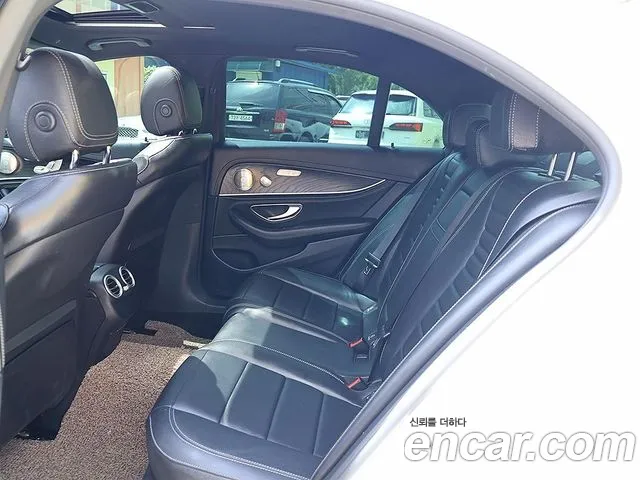 Mercedes-Benz E-Class W213 — Фото автомобиля 12