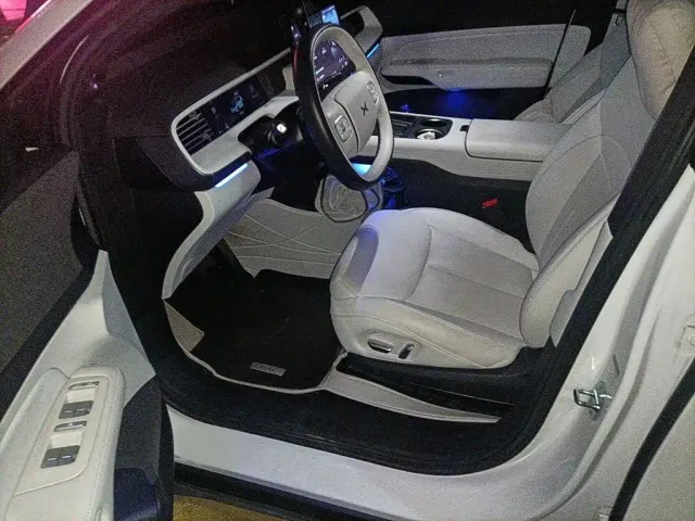 Xpeng G6 — Фото автомобиля 13