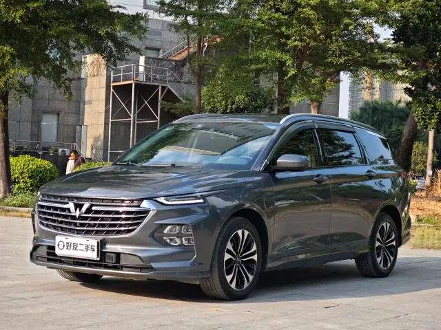 Фотография автомобиля — Wuling Victory