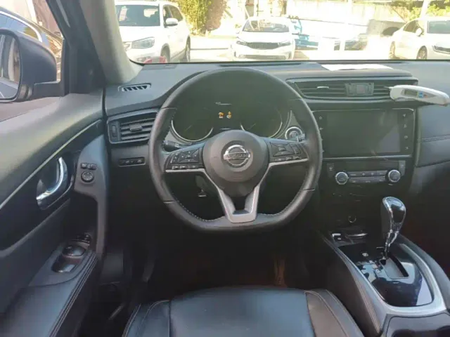 Nissan X-Trail — Фото автомобиля 10