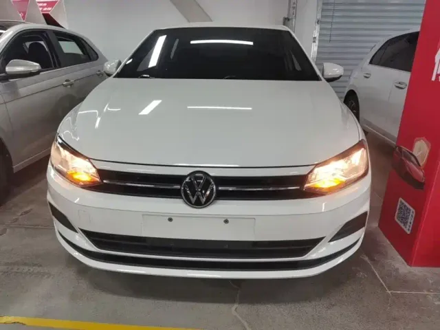 Volkswagen Polo — Фото автомобиля 2