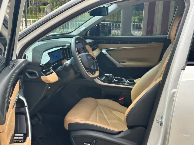 Geely Boyue L — Фото автомобиля 4