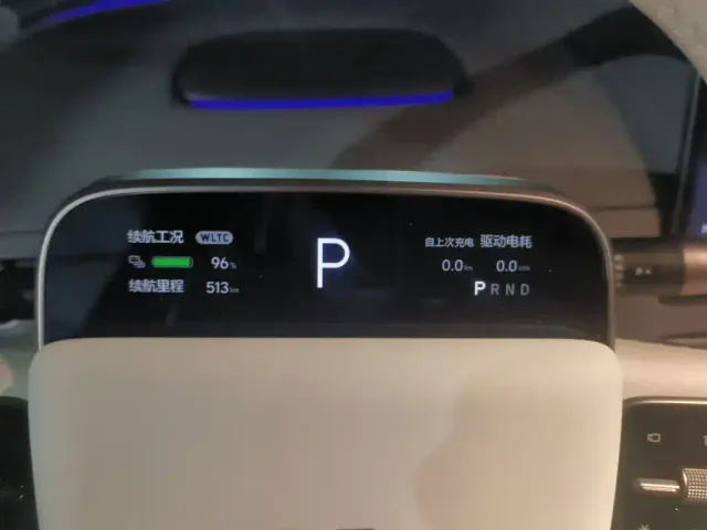 Li Auto i6 — Фото автомобиля 7