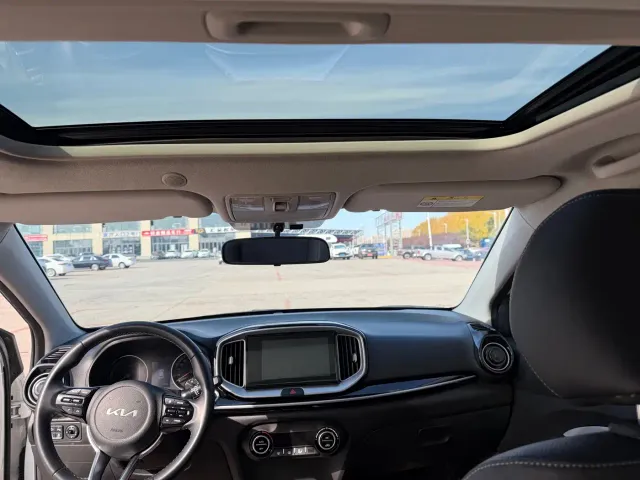 Kia KX1 — Фото автомобиля 9
