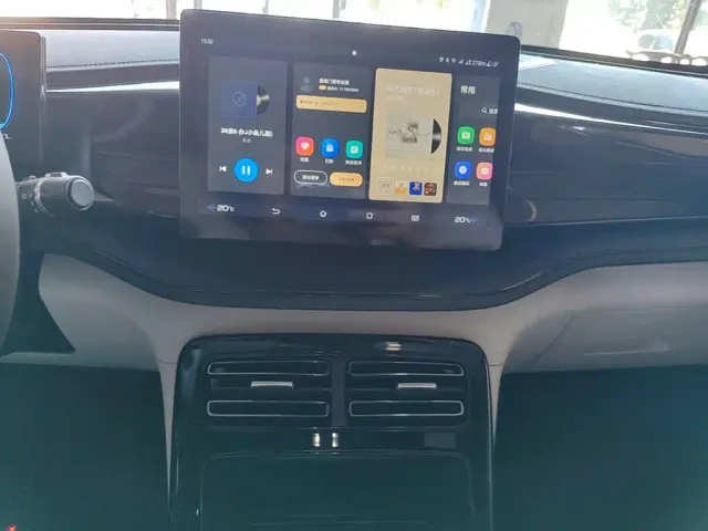 BYD Qin PLUS — Фото автомобиля 12