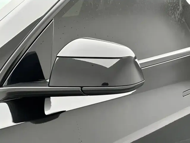 Tesla Model Y L — Фото автомобиля 24