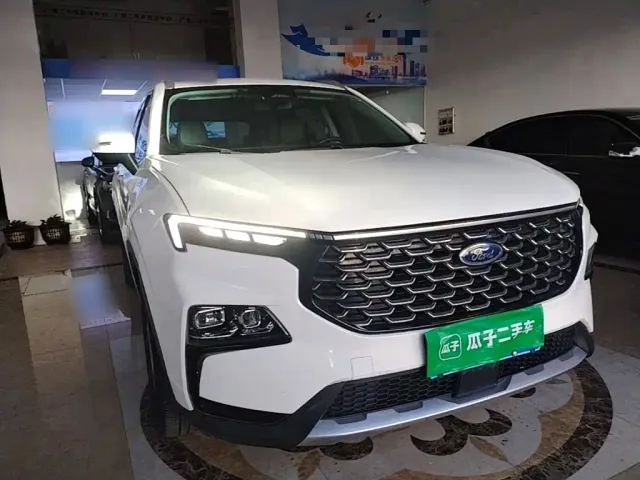 Ford Lingrui — Фото автомобиля 3