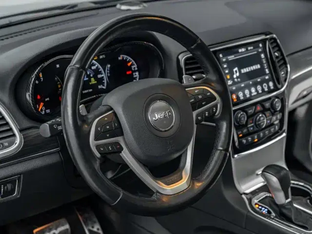 Jeep Grand Cherokee — Фото автомобиля 18