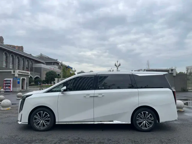 GAC Trumpchi M8 — Фото автомобиля 10