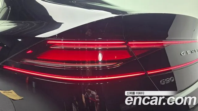 Genesis G90 — Фото автомобиля 21